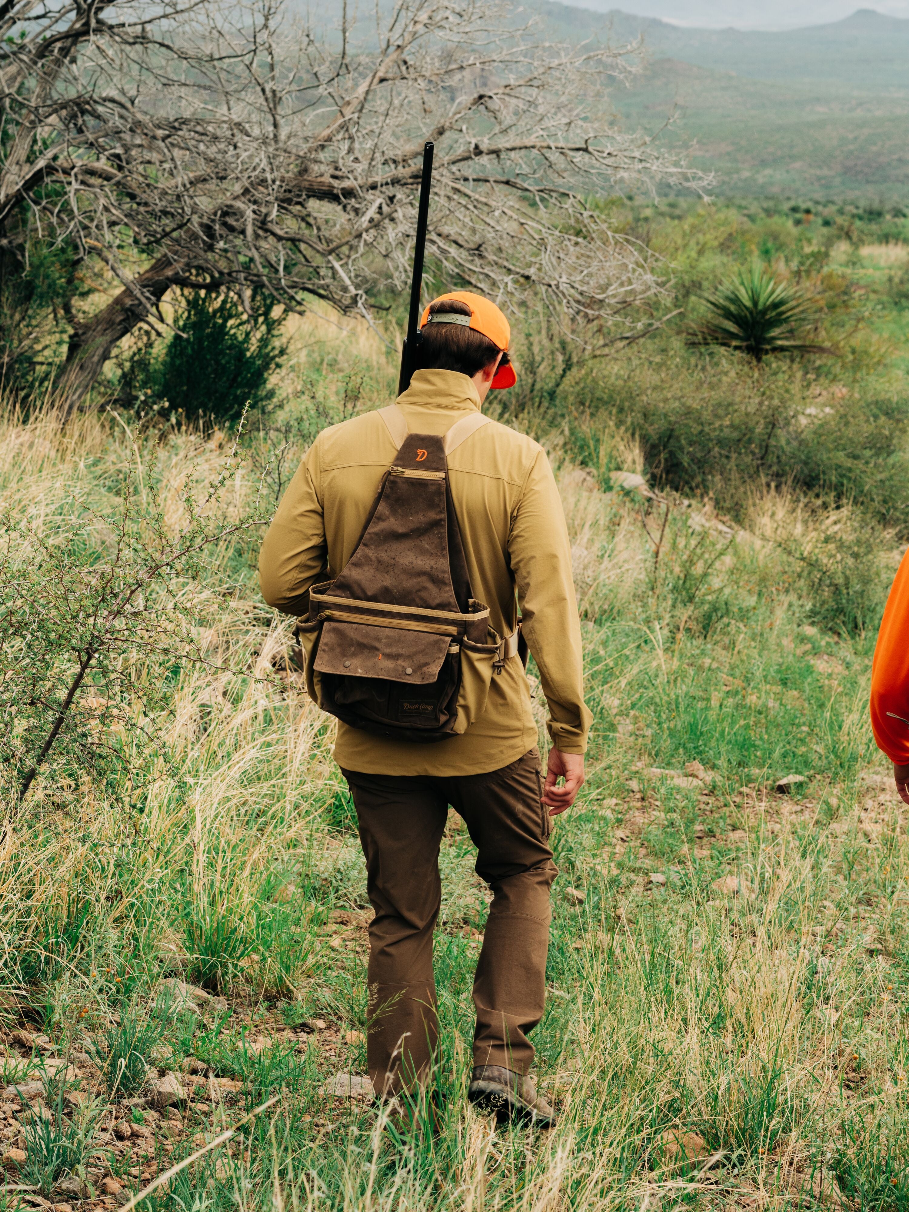Canvas Upland Strap Vest - Pin Oak/Wheat