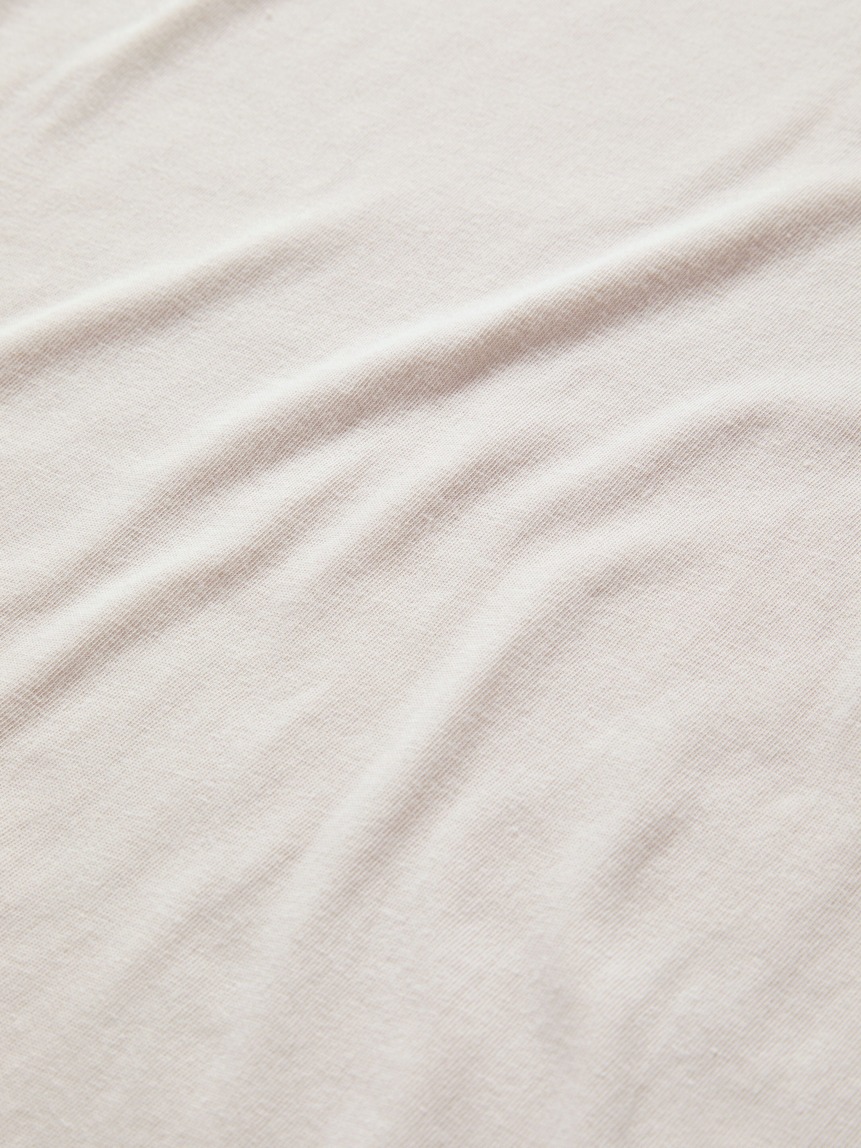 M's Essential drireleaseÂ® Tee - Sanddollar